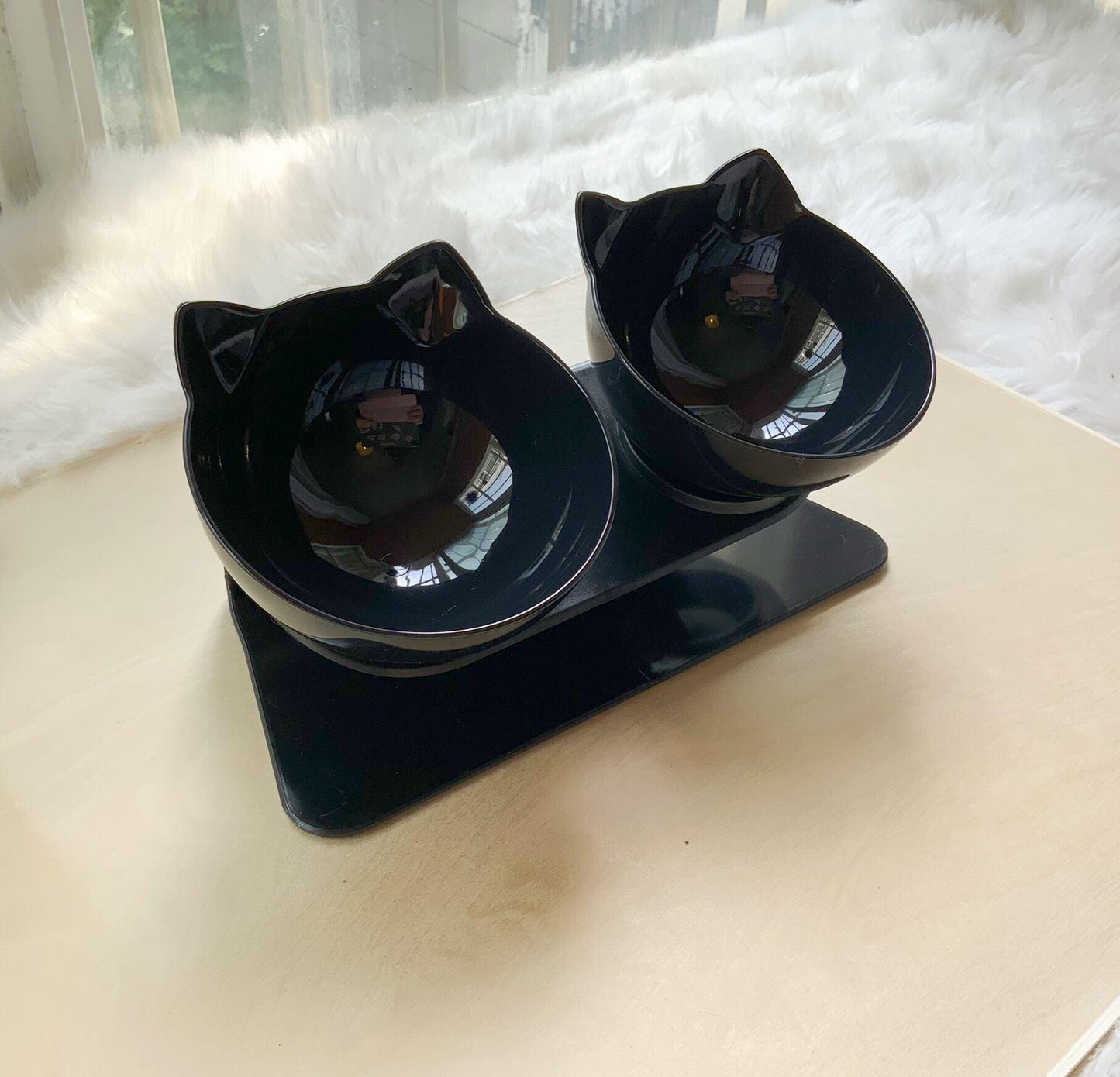 Cat Double Bowl - The Perfect Companion For Your Feline Friend
