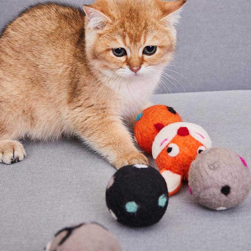 Colorful Interactive Felt Stretch Ball Cat Toy With Bell Sound - Engaging Pet Toy For Playful Cats